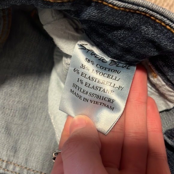 Studio Blue Jeans - Picture 3 of 5